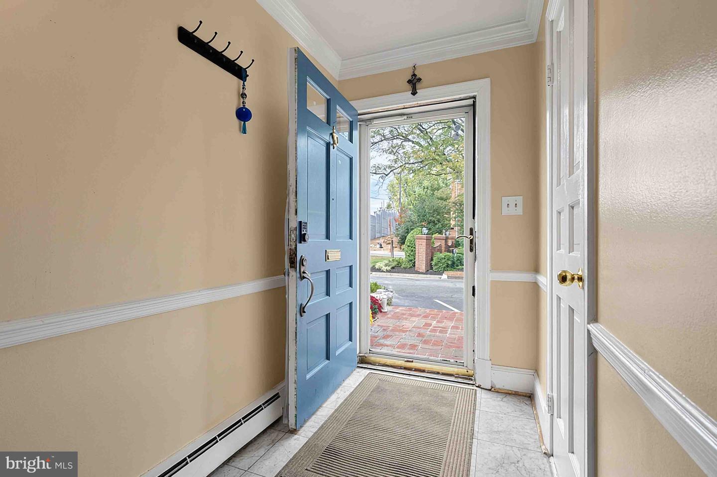 8261 Taunton Pl Property Photo 4