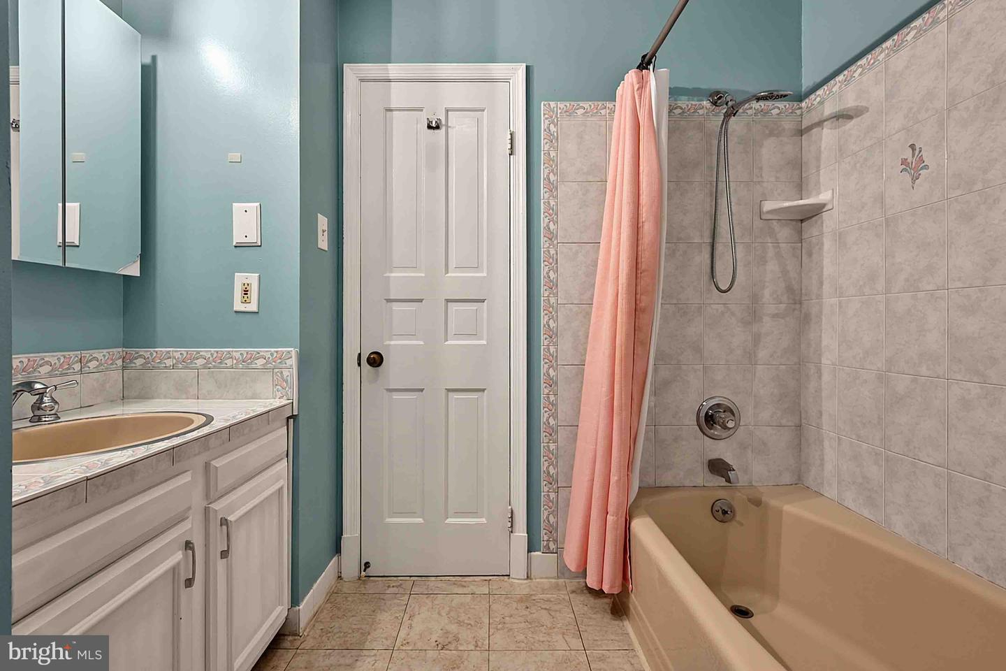 8261 Taunton Pl Property Photo 24