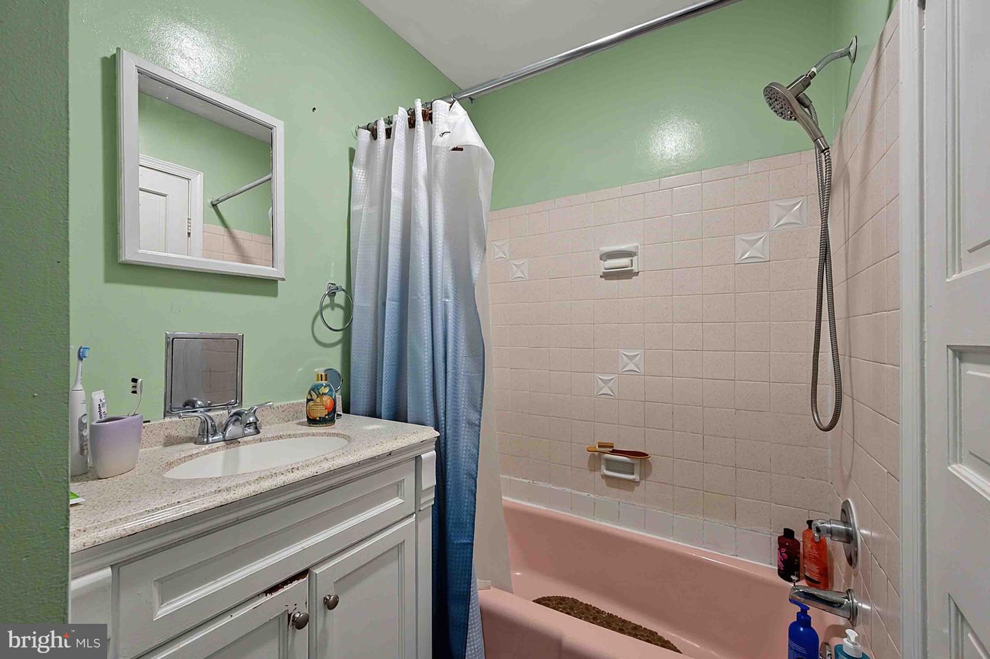 8261 Taunton Pl Property Photo 30
