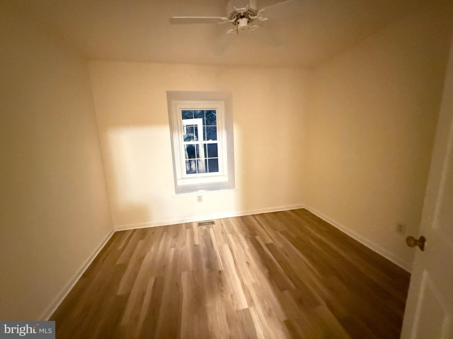 8915 Grandstaff Ct Property Photo 20
