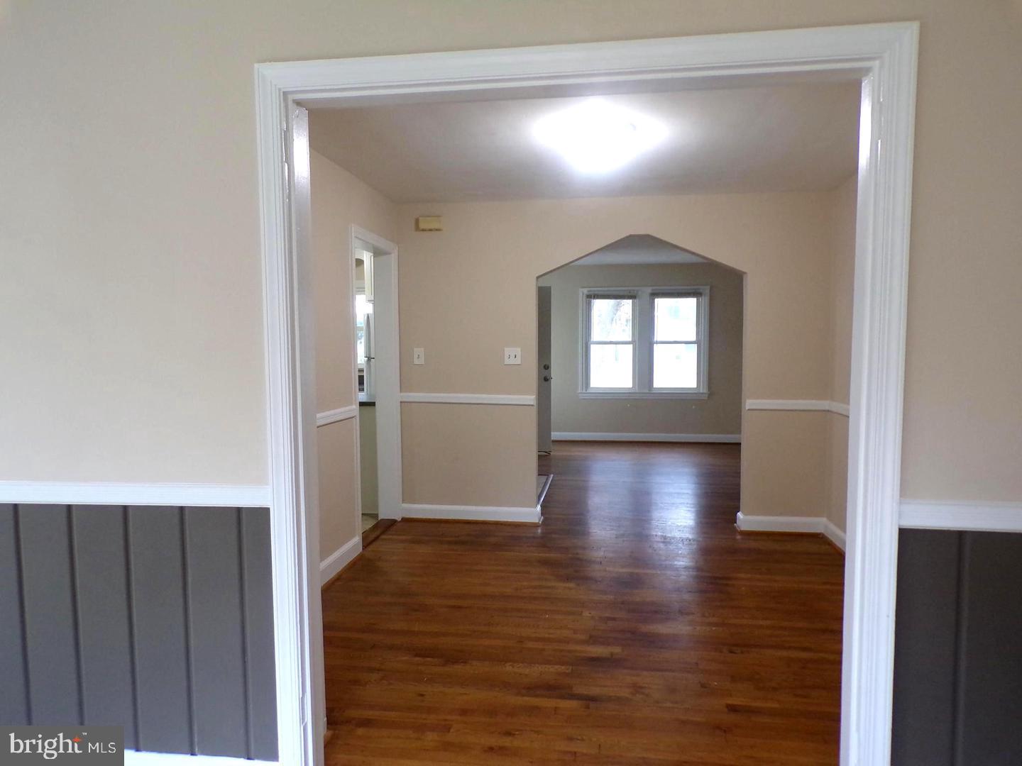 2853 Fairmont St Property Photo 5