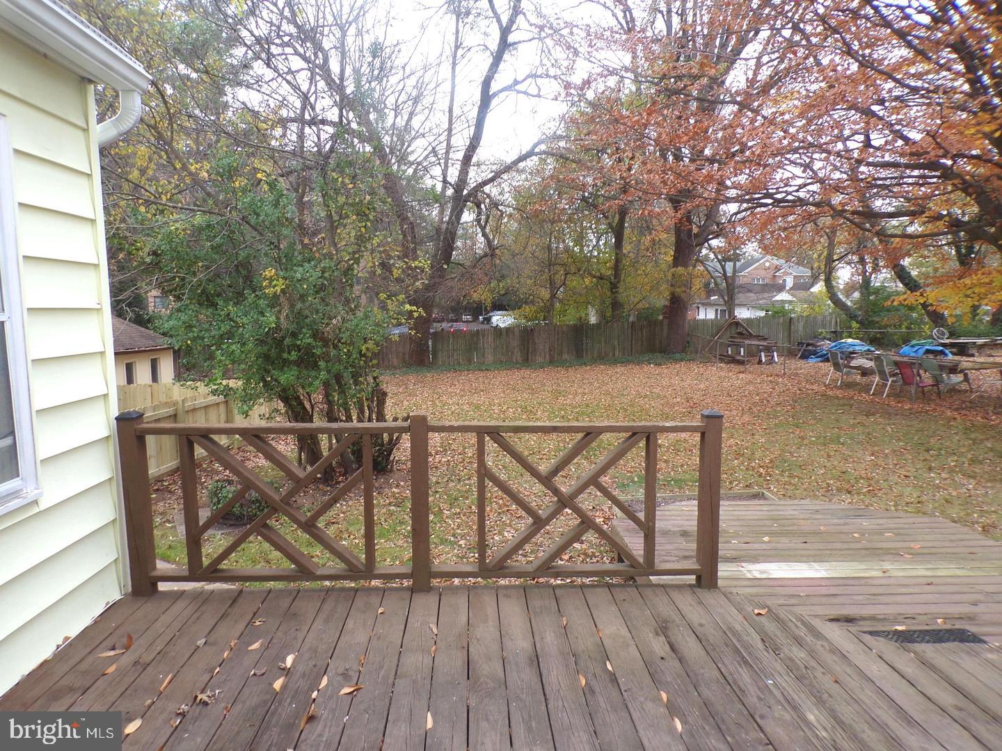 2853 Fairmont St Property Photo 22