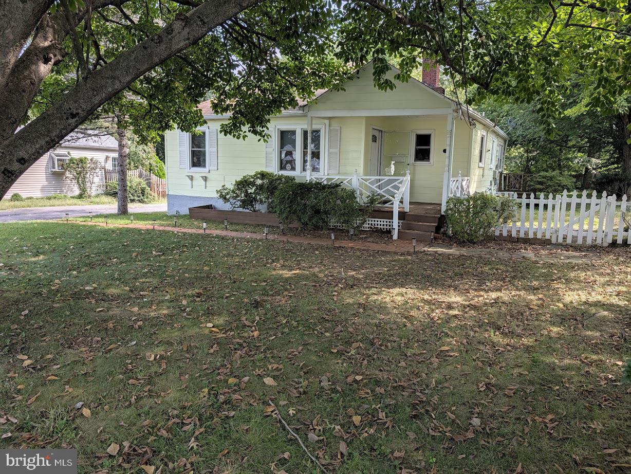 2853 Fairmont St Property Photo 27