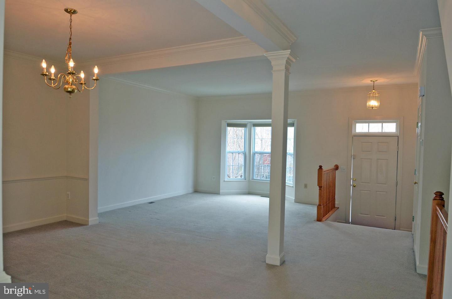 14243 Glade Spring Dr Property Photo 3