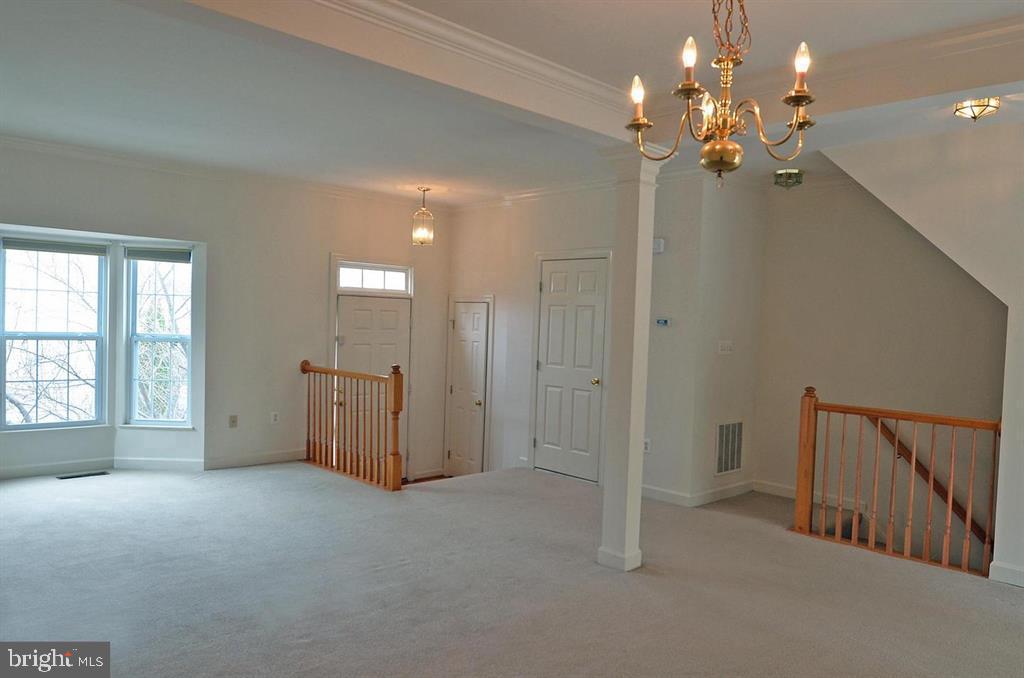 14243 Glade Spring Dr Property Photo 4