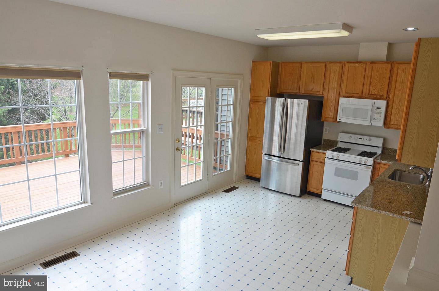 14243 Glade Spring Dr Property Photo 7