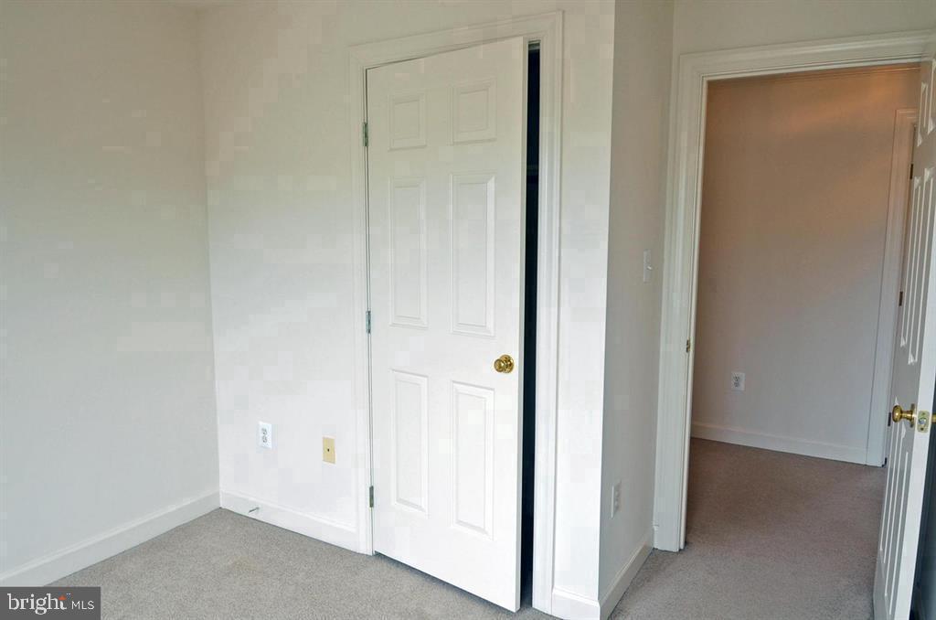 14243 Glade Spring Dr Property Photo 15