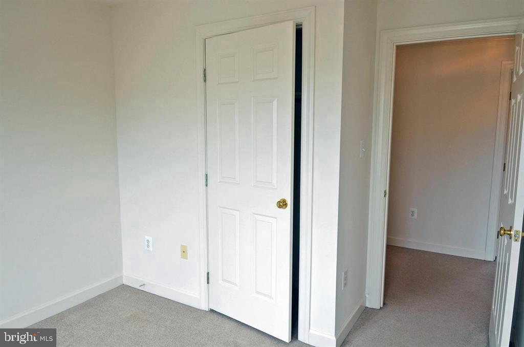 14243 Glade Spring Dr Property Photo 16