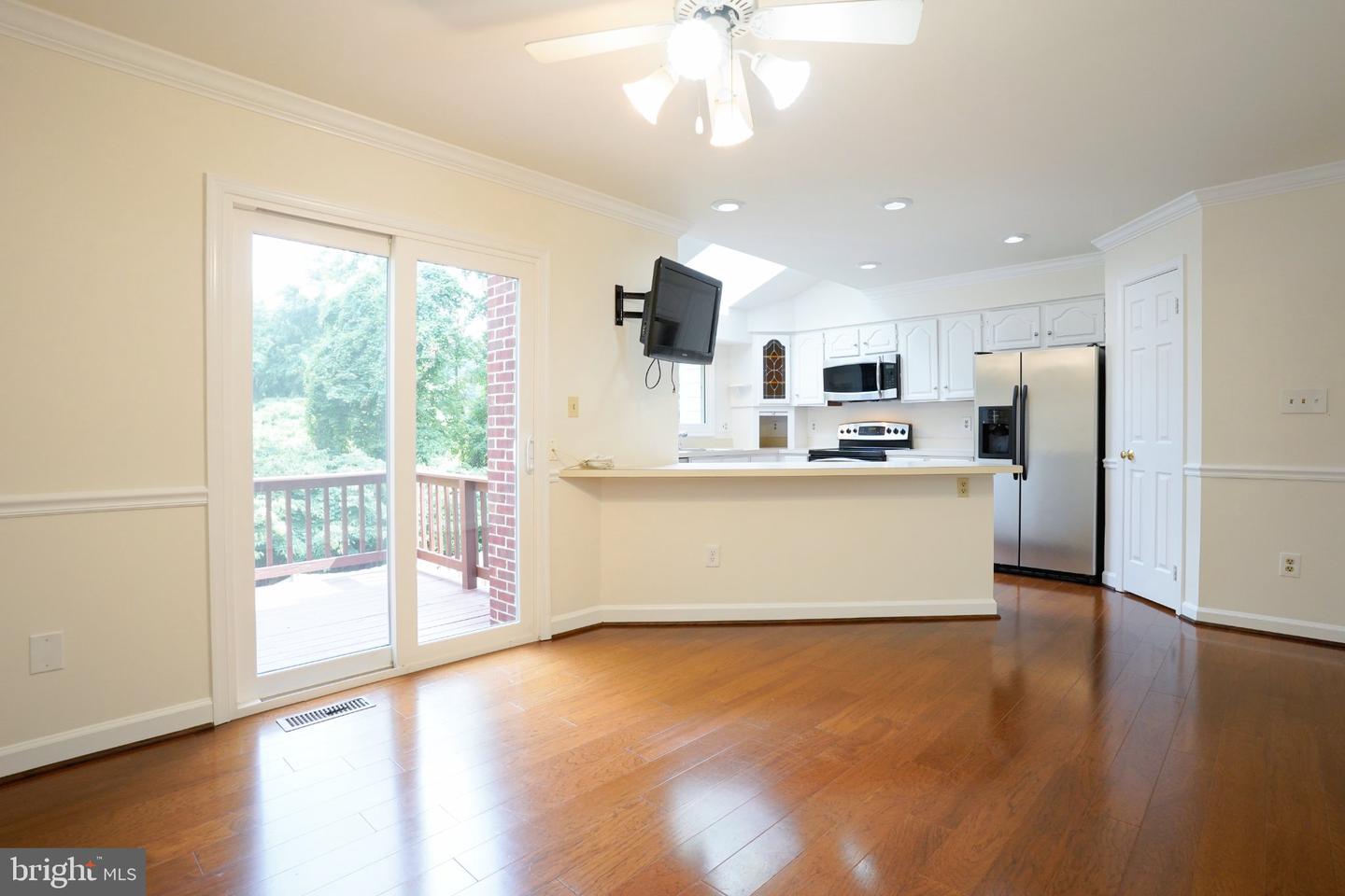 6856 Mclean Province Cir Property Photo 3