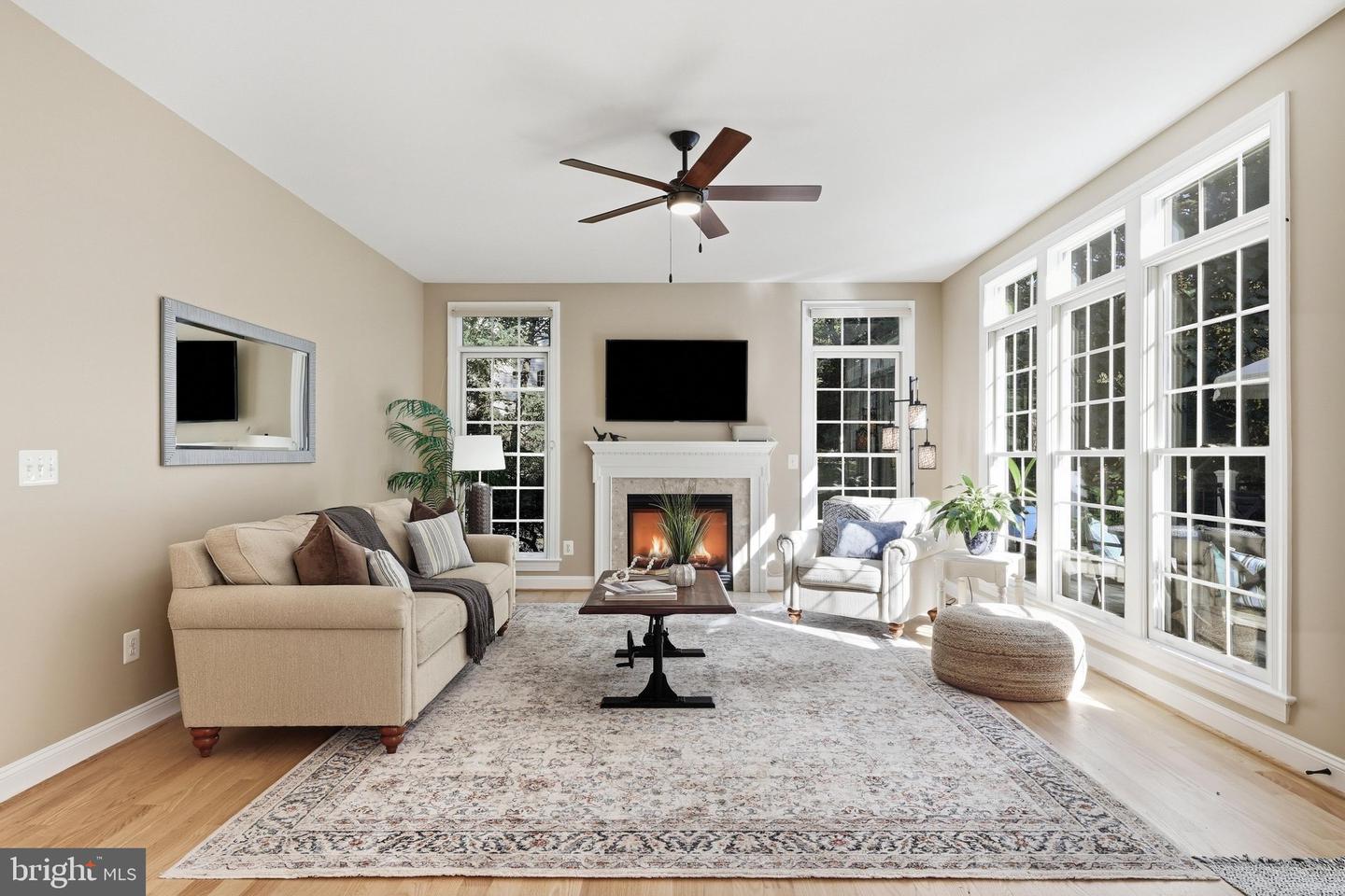 11689 Caris Glenne Dr Property Photo 36