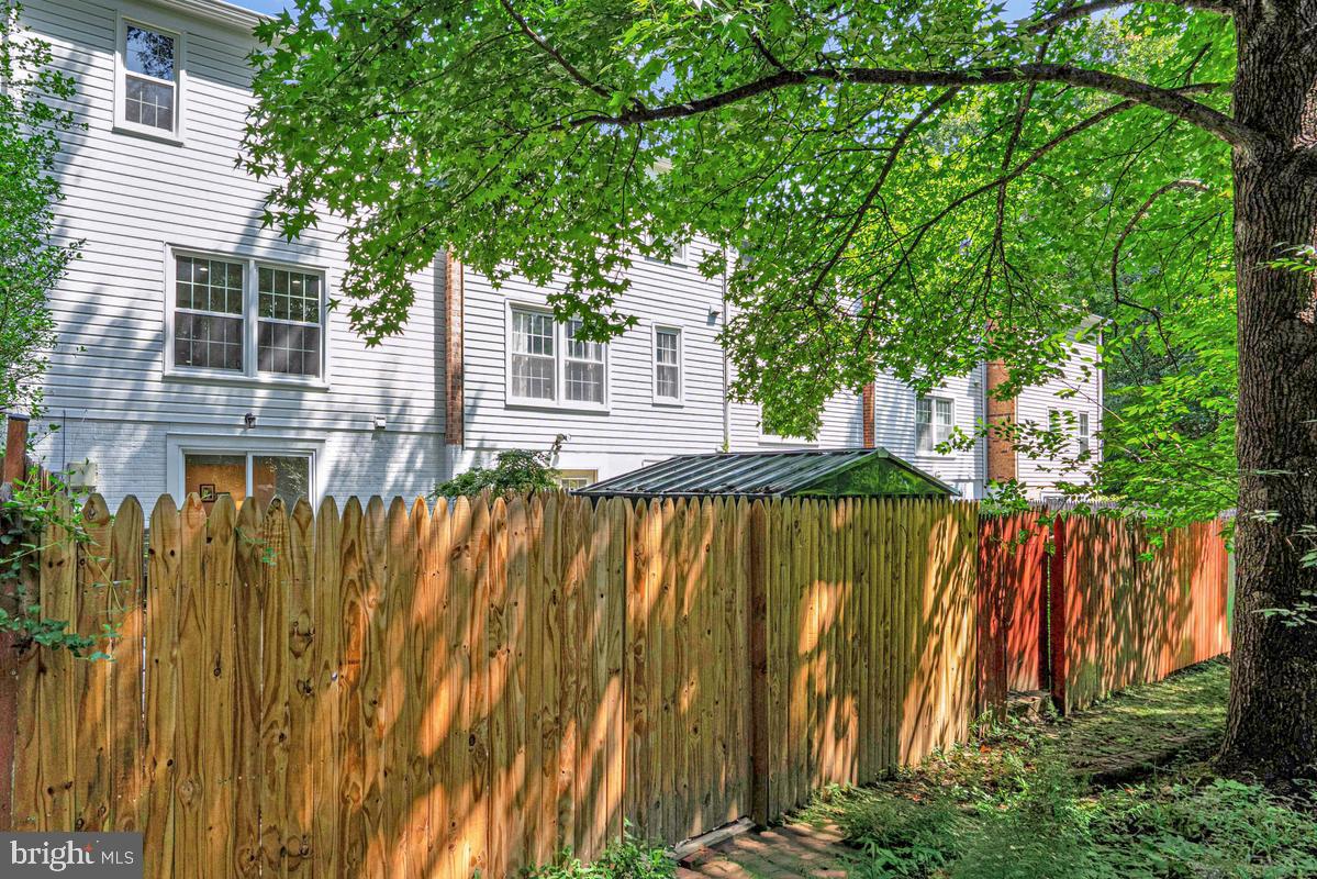 7821 Groveland Sq Property Photo 40