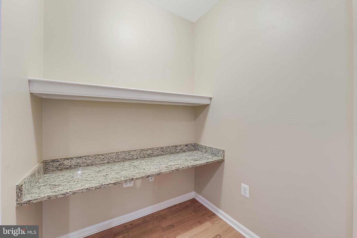 2791 Centerboro Dr #387 Property Photo 6