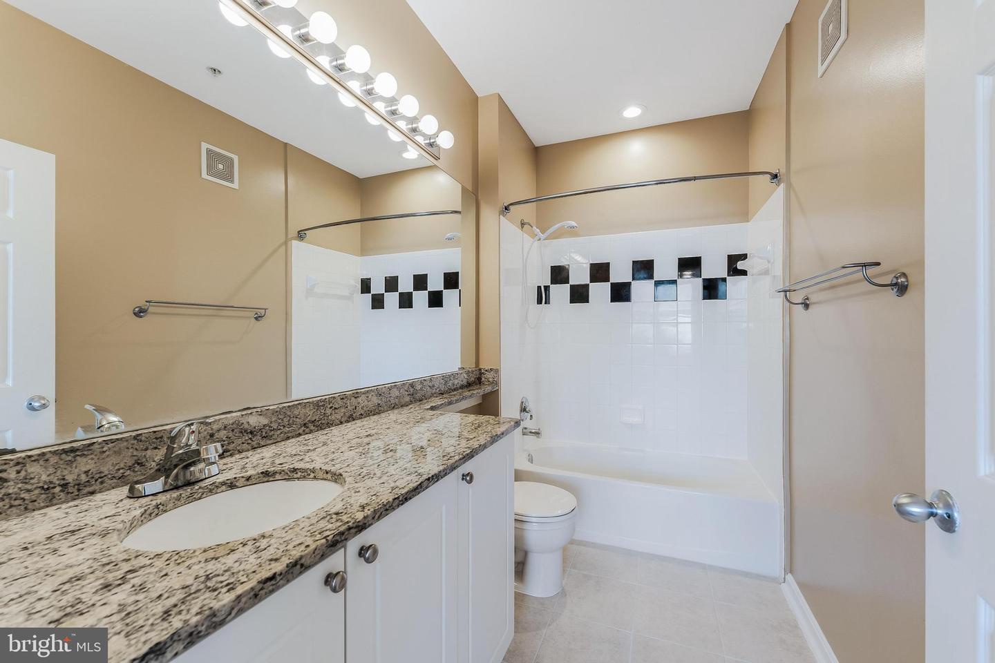 2791 Centerboro Dr #387 Property Photo 28