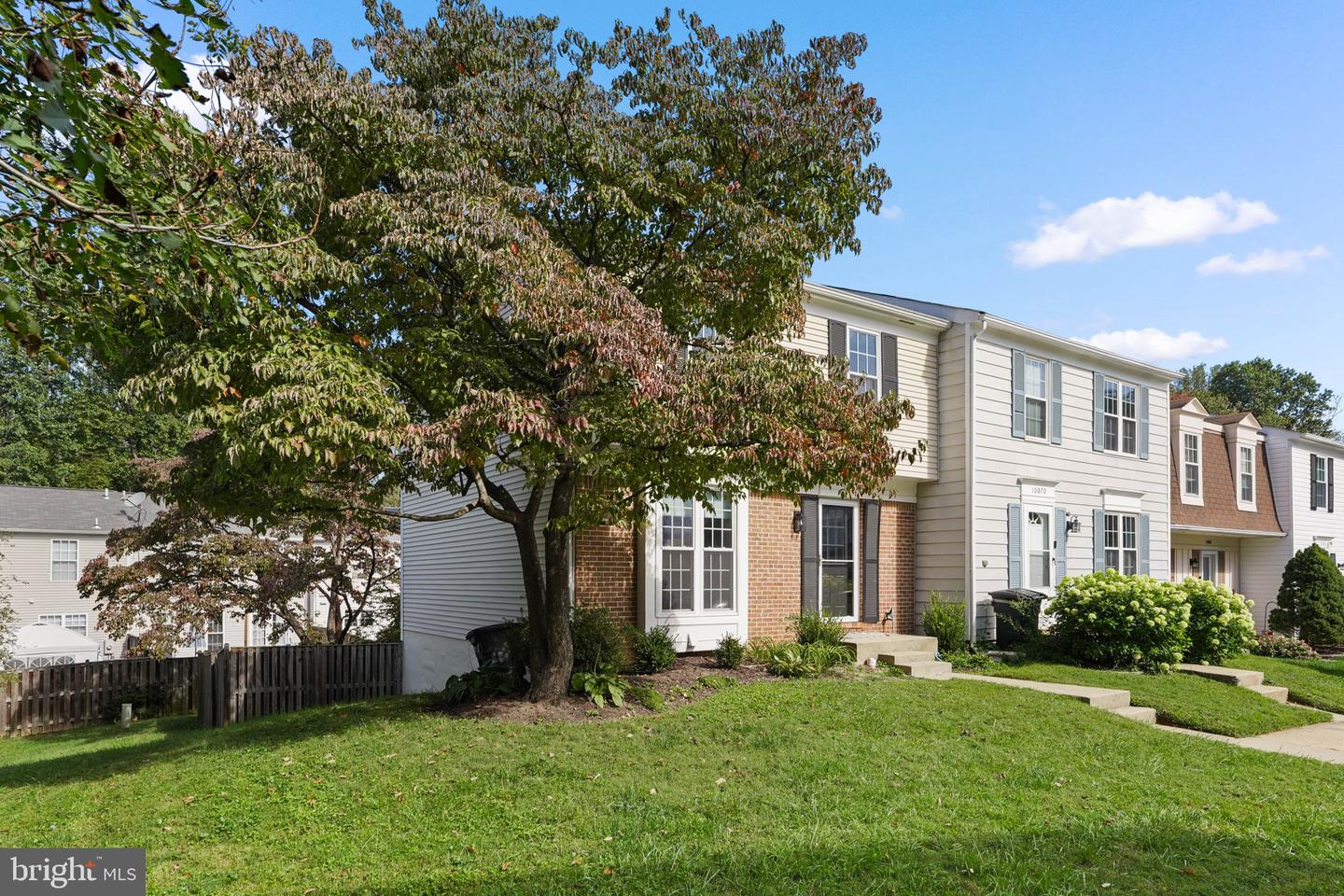 10072 Apple Wood Ct Property Photo 2