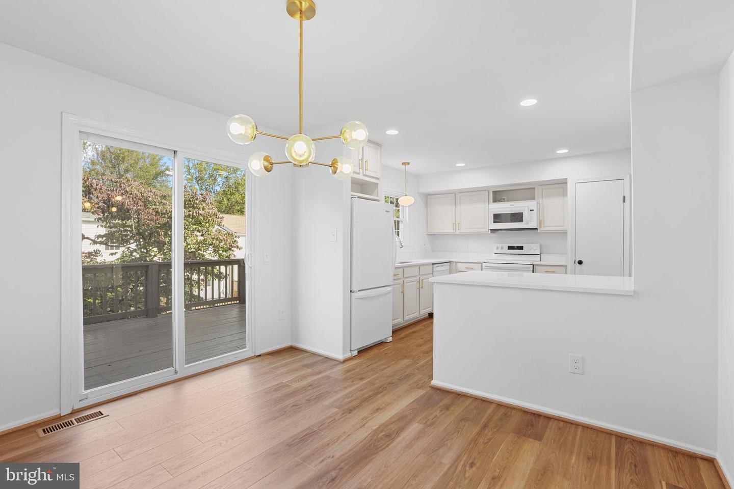 10072 Apple Wood Ct Property Photo 12