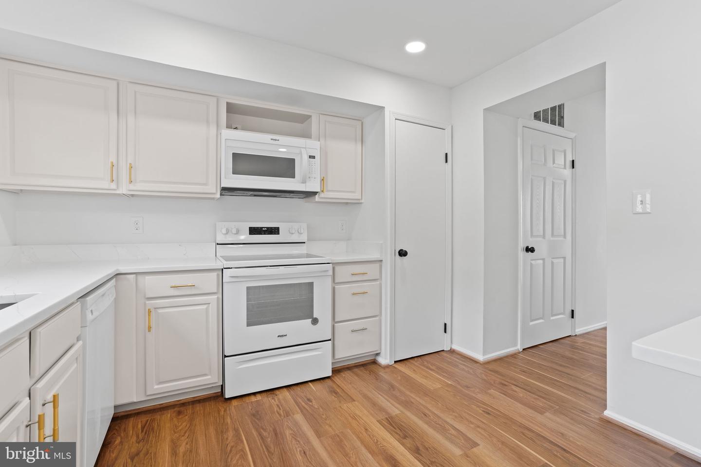 10072 Apple Wood Ct Property Photo 19