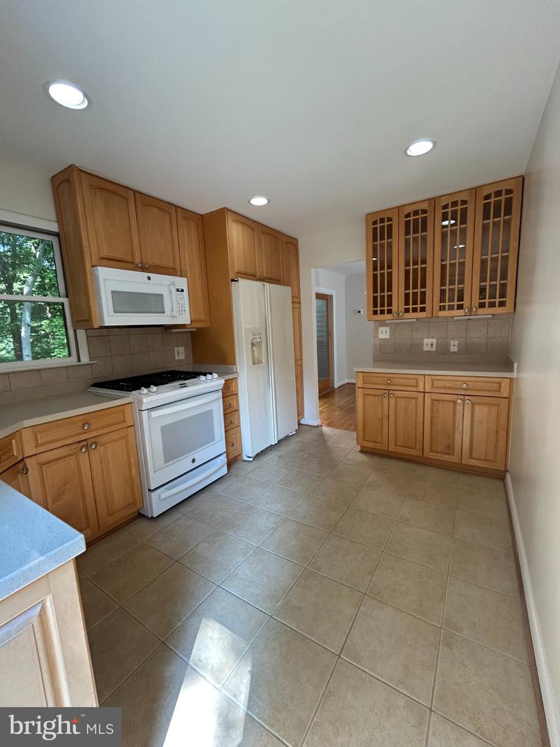 6204 Erman Ct Property Photo 5