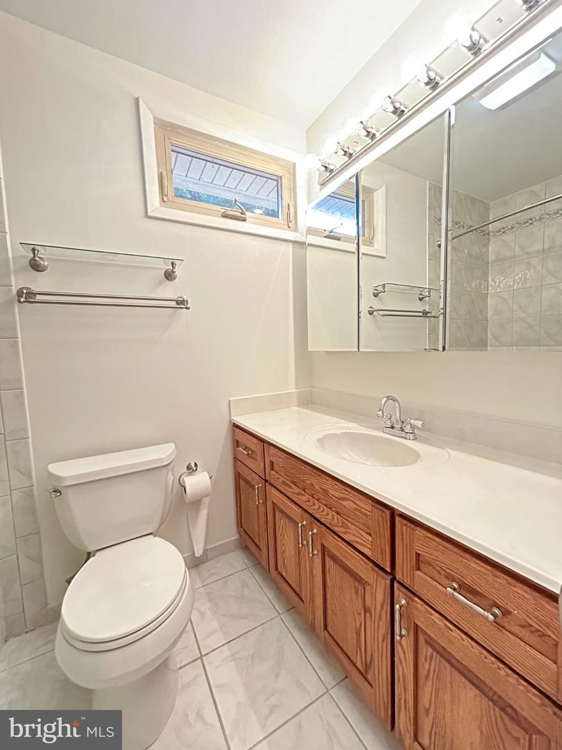 6204 Erman Ct Property Photo 16