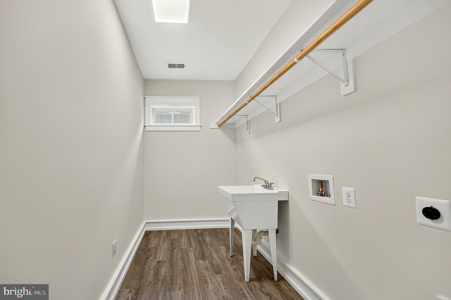 643 Jefferson St Property Photo 44