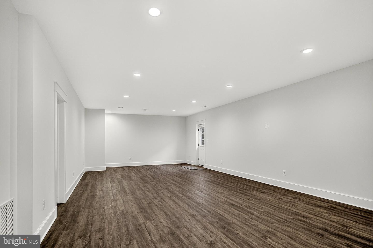 643 Jefferson St Property Photo 59
