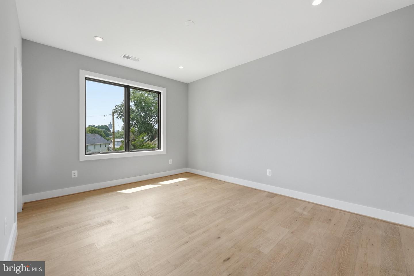 1905 Lamson Pl Property Photo 66