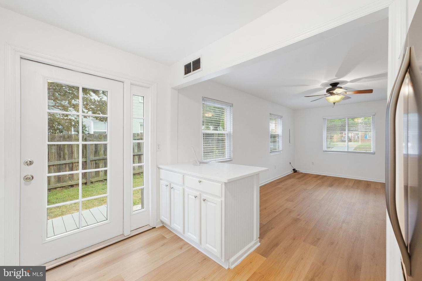2304 Fairview Ter Property Photo 10