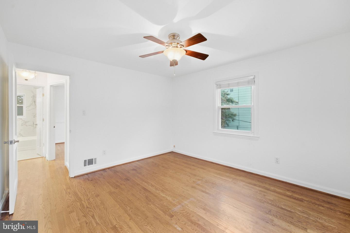 2304 Fairview Ter Property Photo 15