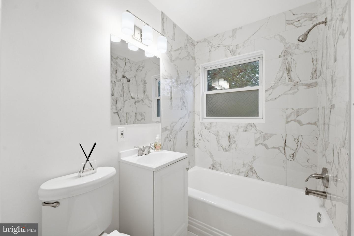2304 Fairview Ter Property Photo 16