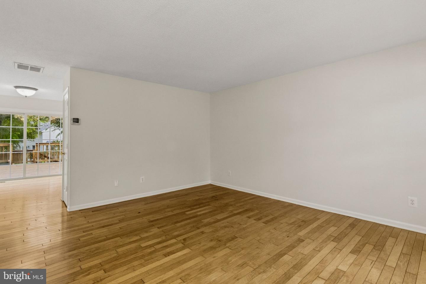 8071 Topper Ct Property Photo 3