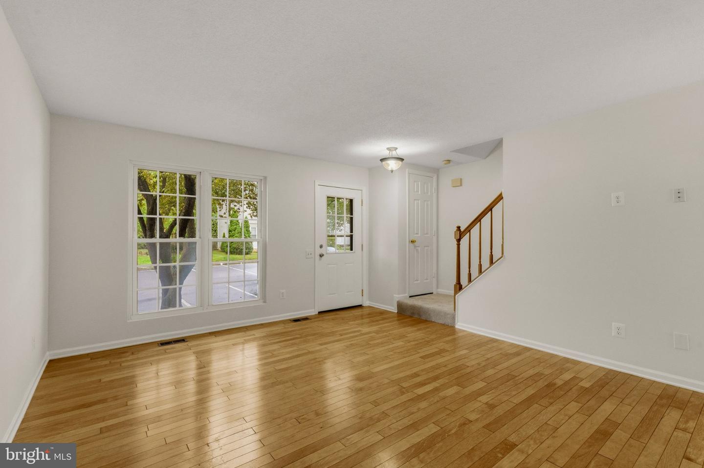 8071 Topper Ct Property Photo 5