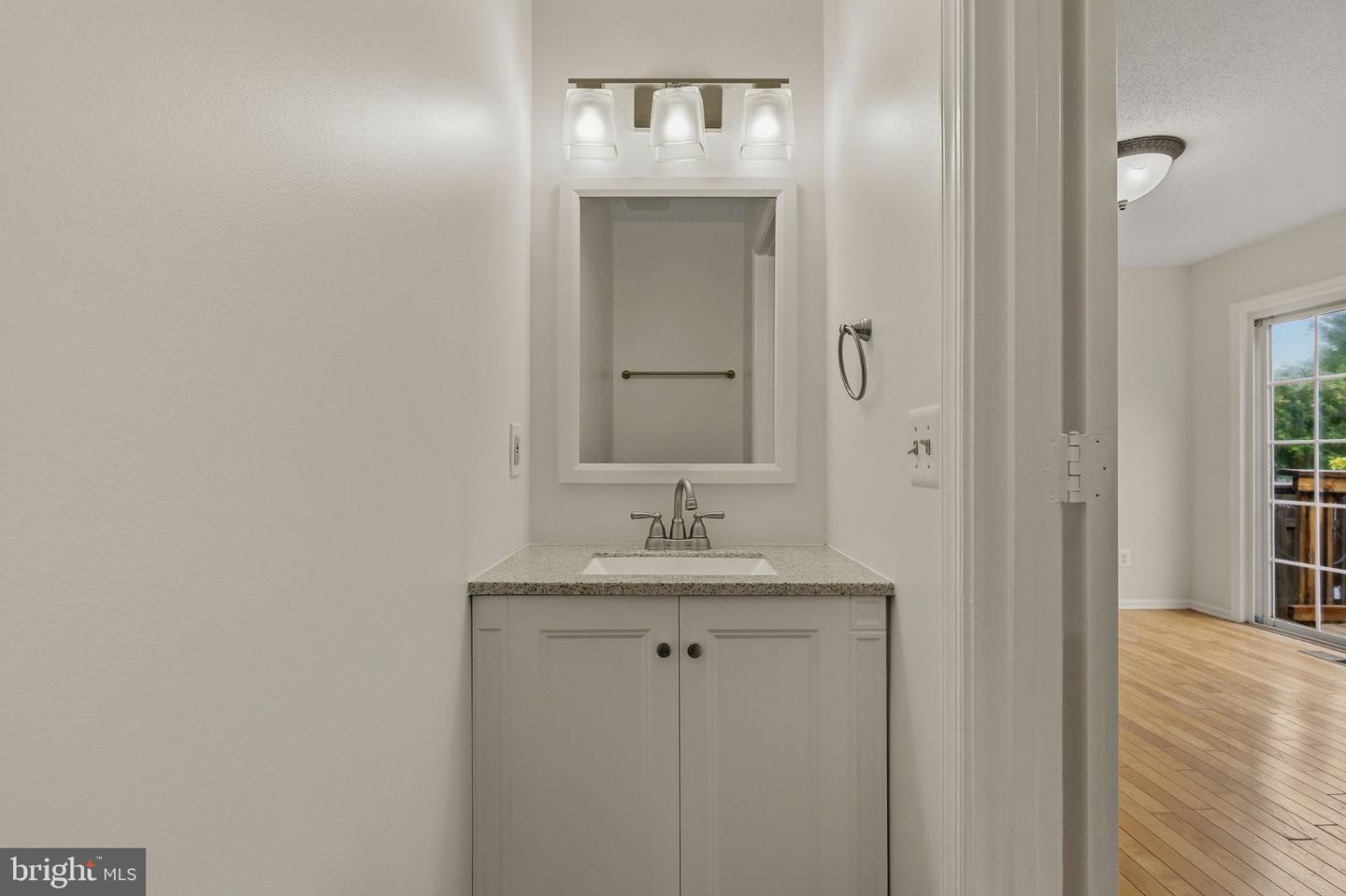 8071 Topper Ct Property Photo 13