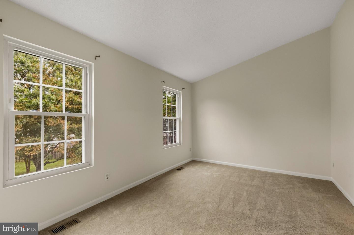 8071 Topper Ct Property Photo 16