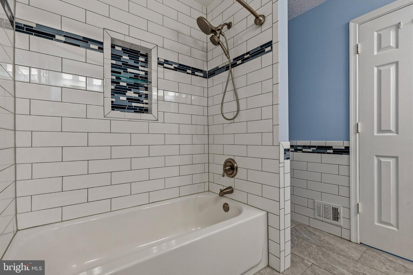 8071 Topper Ct Property Photo 21