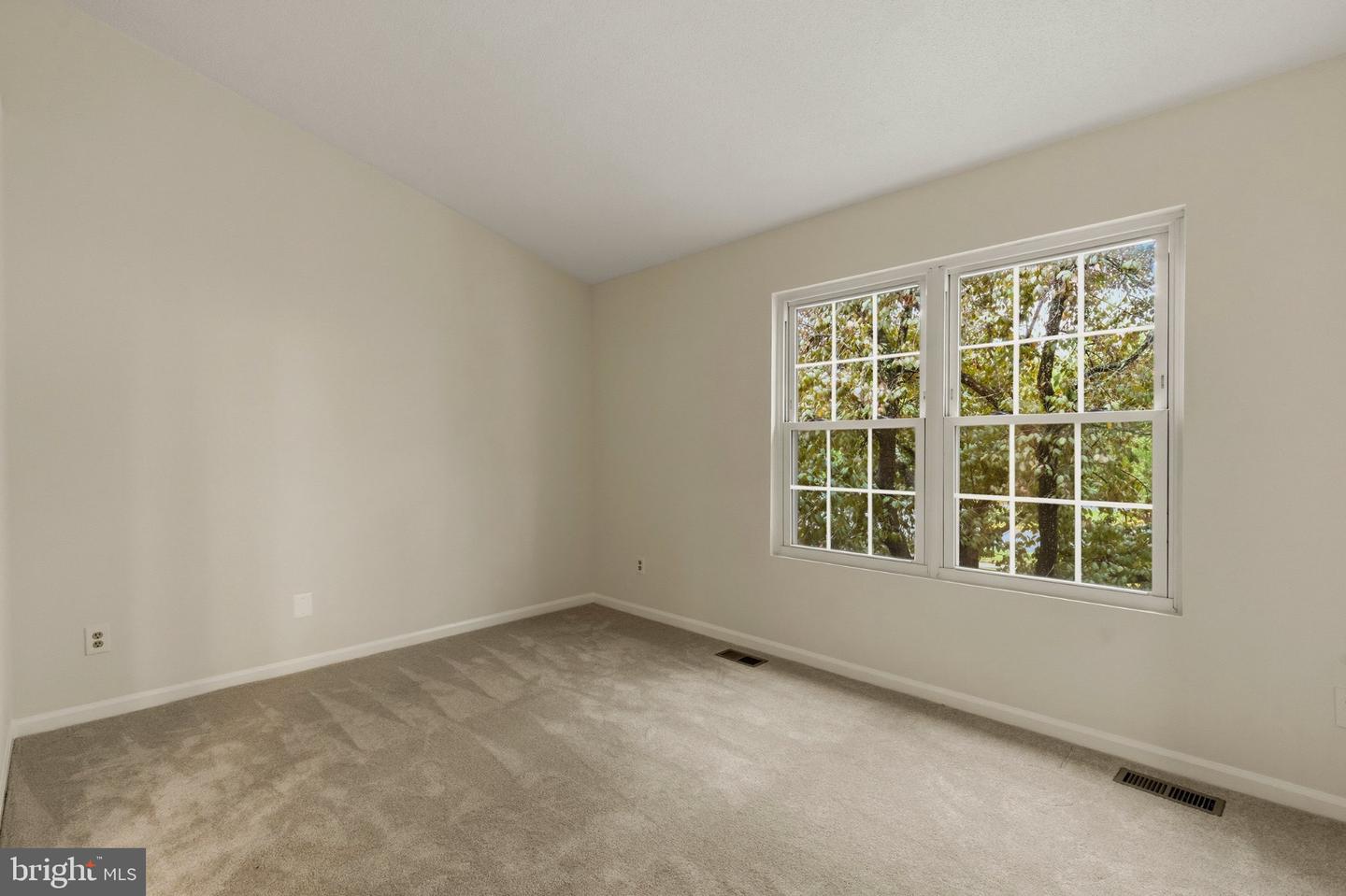 8071 Topper Ct Property Photo 22