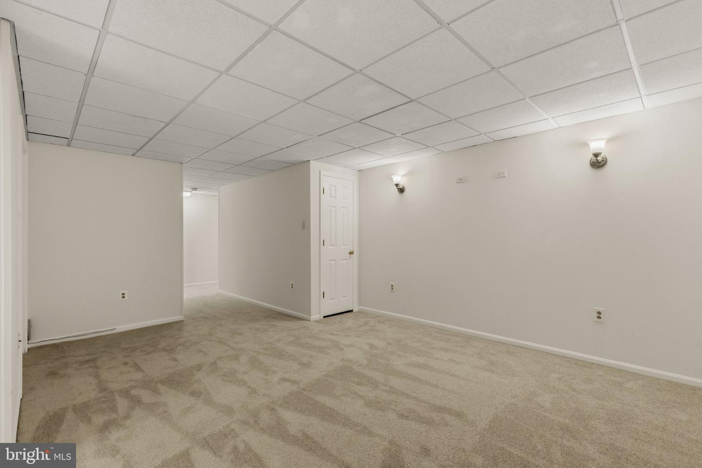 8071 Topper Ct Property Photo 27