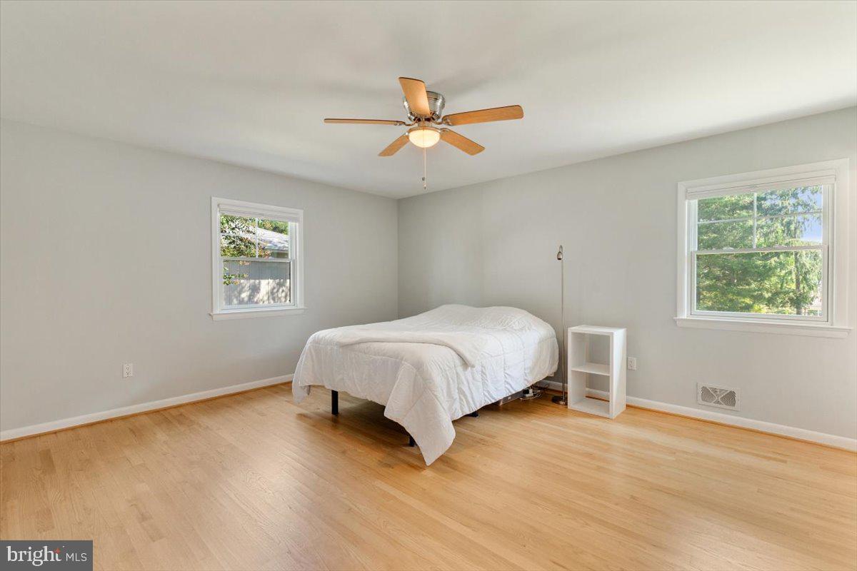 1433 Layman St Property Photo 14