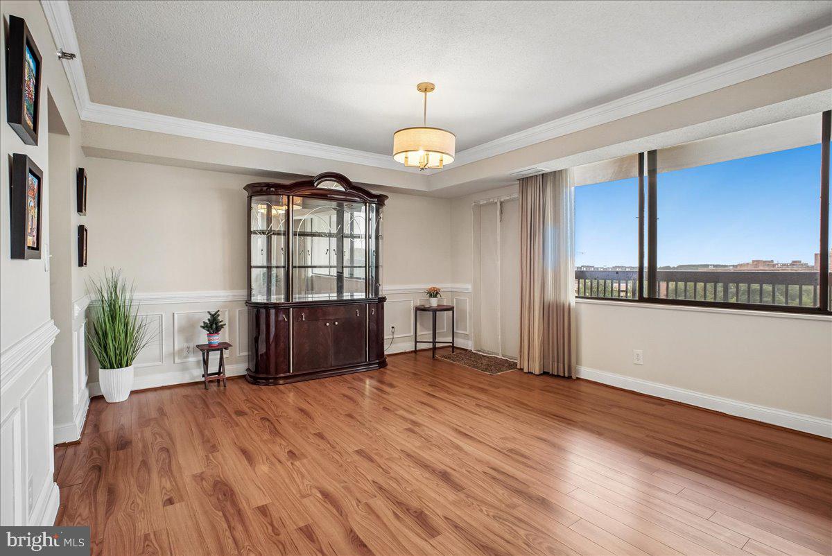 3713 S George Mason Dr #904w Property Photo 6