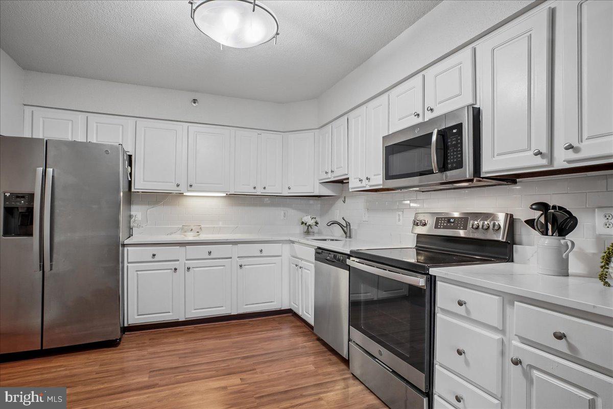 3713 S George Mason Dr #904w Property Photo 8