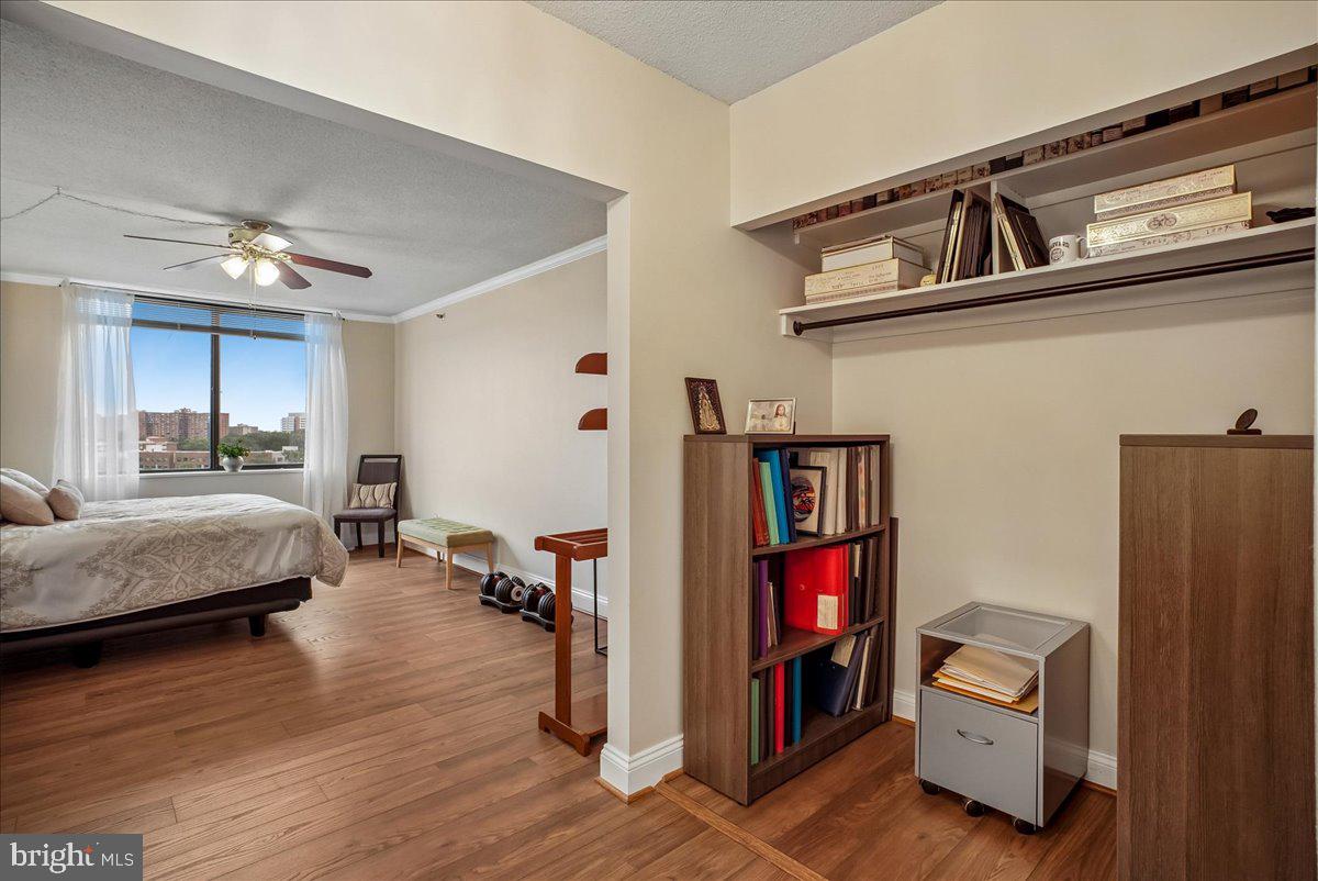 3713 S George Mason Dr #904w Property Photo 18