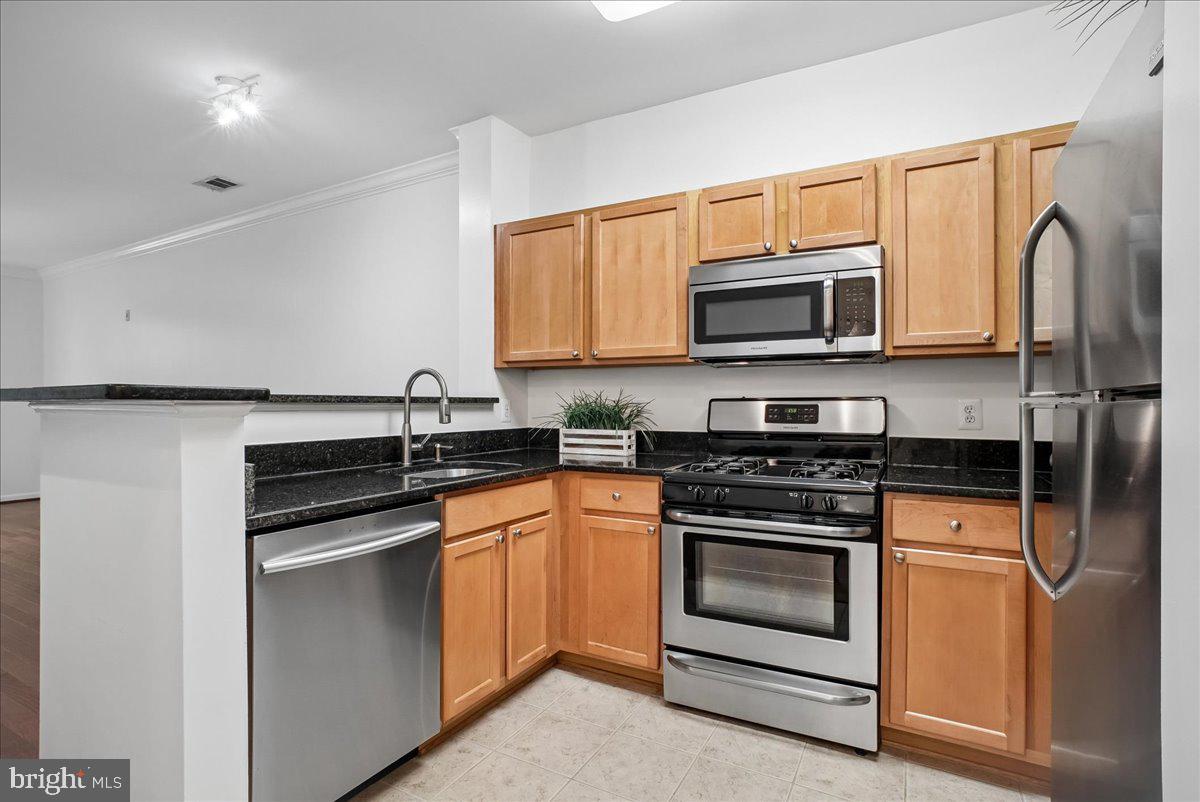 12000 Market St #243 Property Photo 5