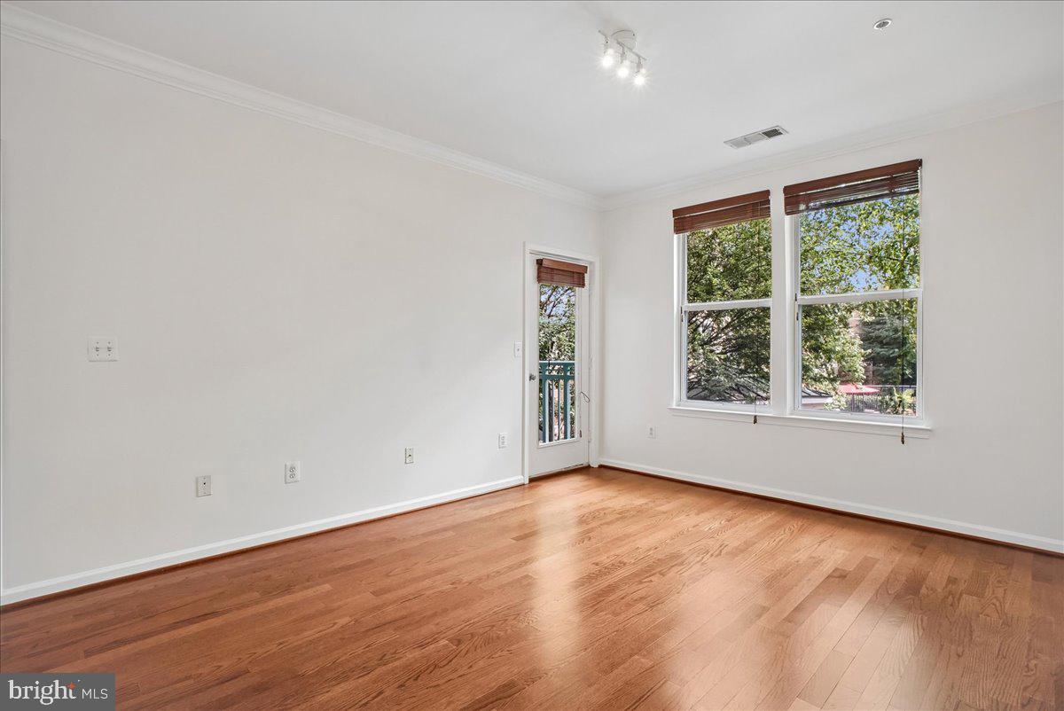 12000 Market St #243 Property Photo 10