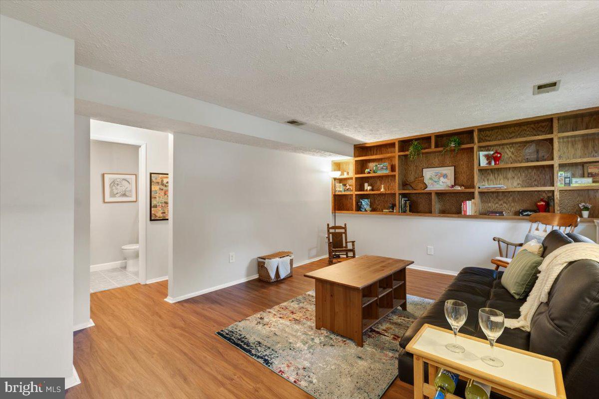 2913 Ashdown Forest Dr Property Photo 20
