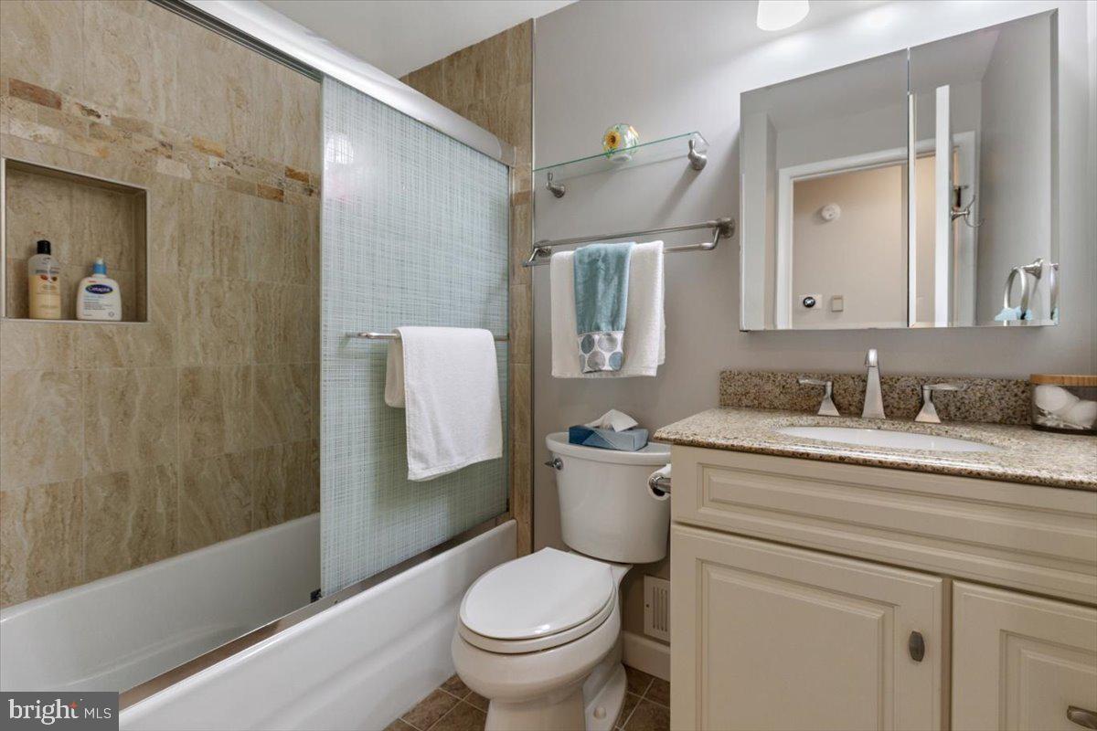 2913 Ashdown Forest Dr Property Photo 28