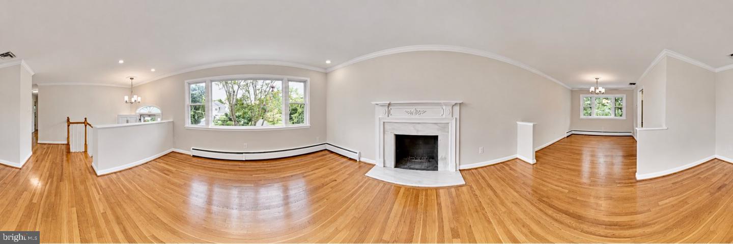 1036 Carper St Property Photo 11