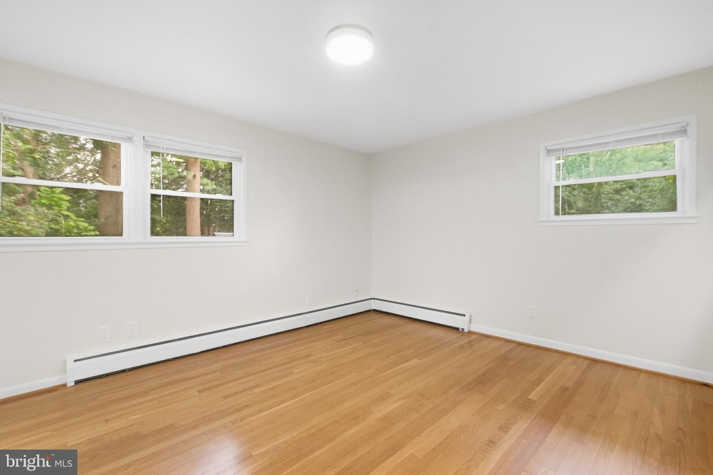 1036 Carper St Property Photo 23