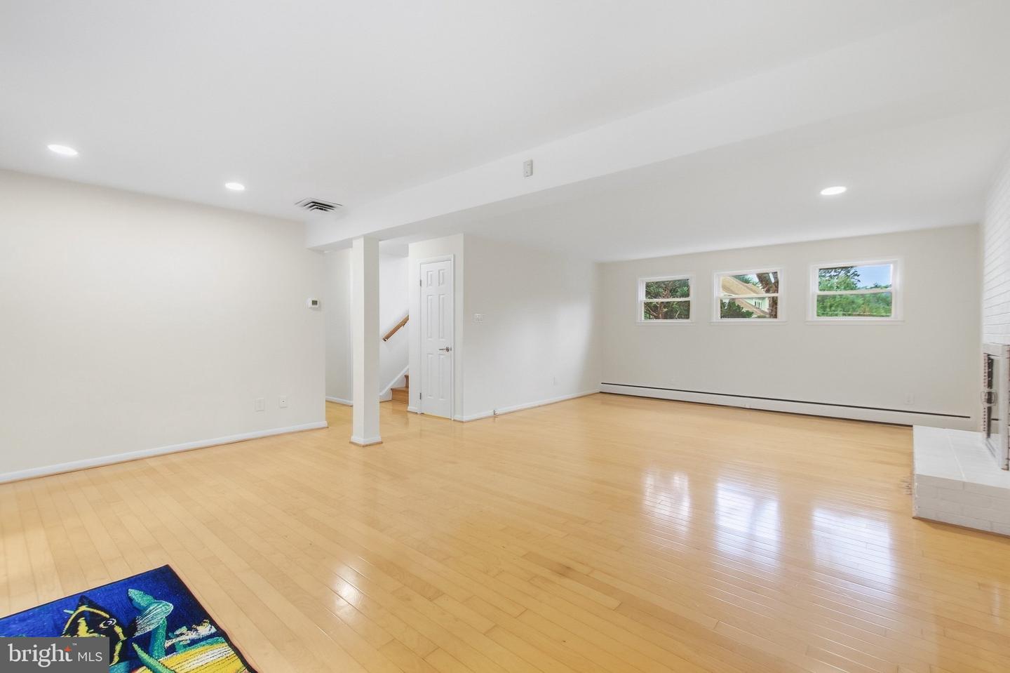1036 Carper St Property Photo 32