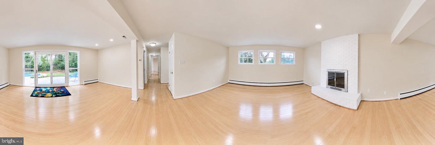 1036 Carper St Property Photo 33