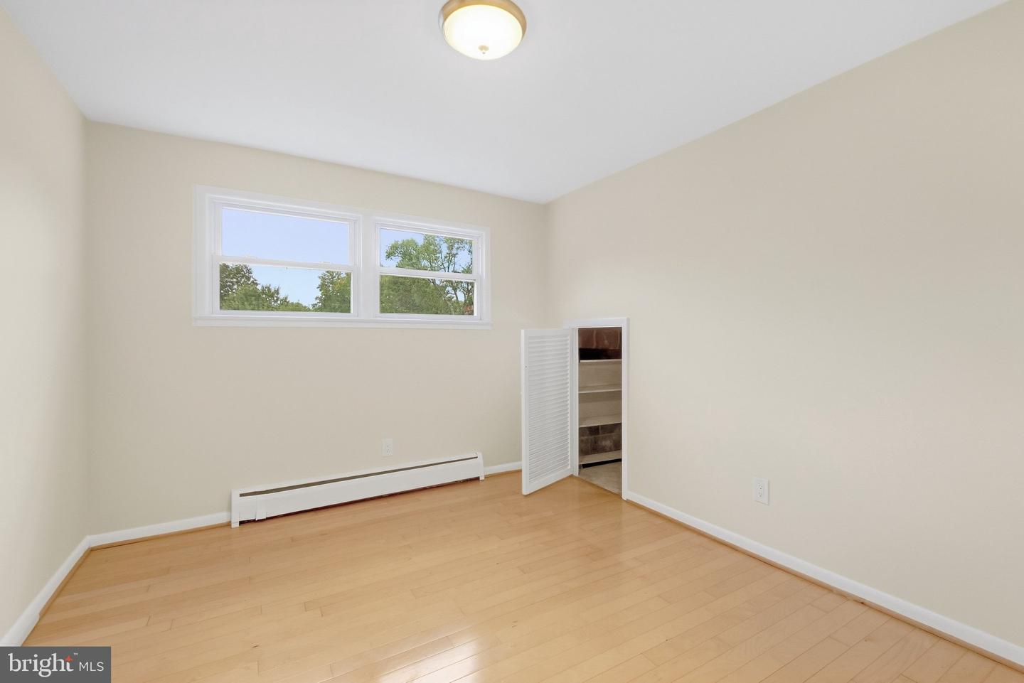 1036 Carper St Property Photo 34