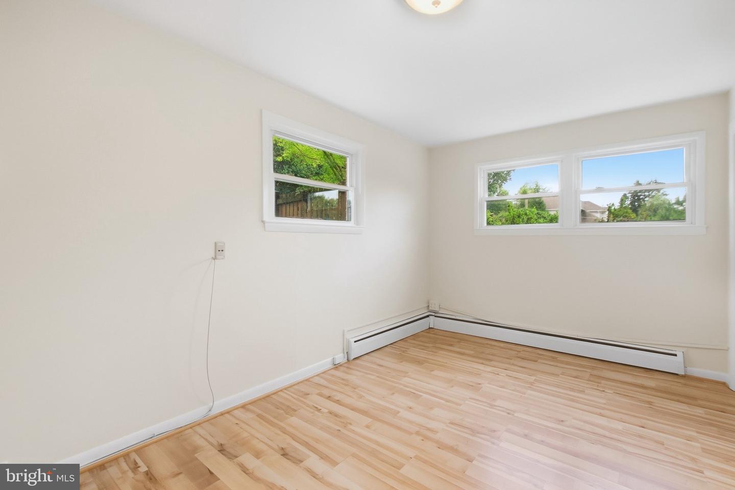1036 Carper St Property Photo 36