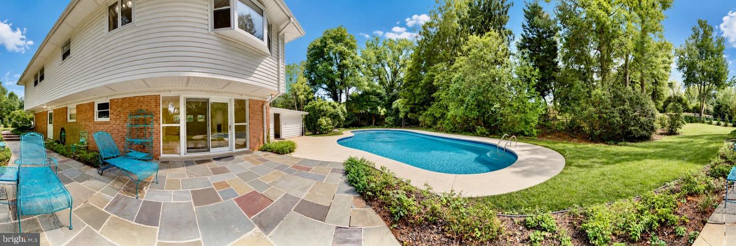 1036 Carper St Property Photo 48